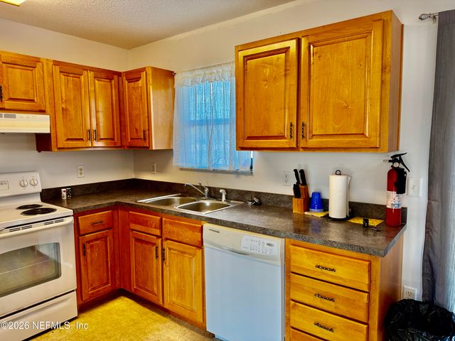 146 TYLER Avenue, Interlachen, FL 32148