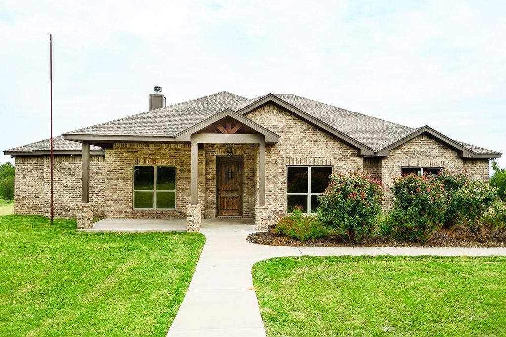 123 Hard Bargain DR, Gatesville, TX 76528