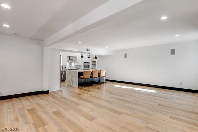 828 Vegas Valley Drive, Las Vegas, NV 89109