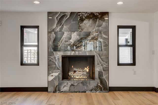 828 Vegas Valley Drive, Las Vegas, NV 89109