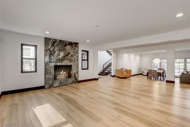 828 Vegas Valley Drive, Las Vegas, NV 89109
