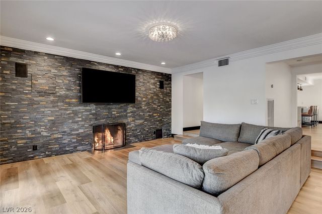 828 Vegas Valley Drive, Las Vegas, NV 89109