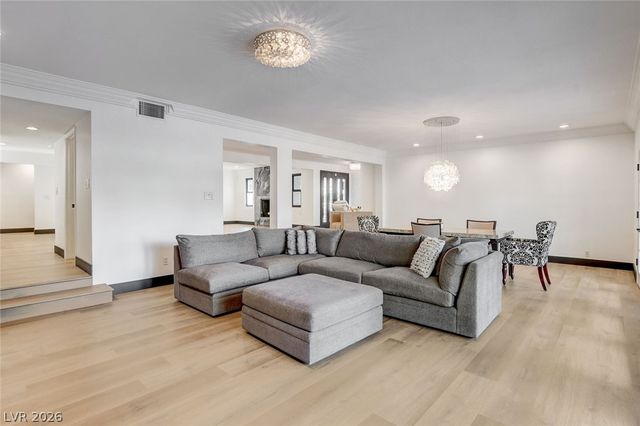 828 Vegas Valley Drive, Las Vegas, NV 89109