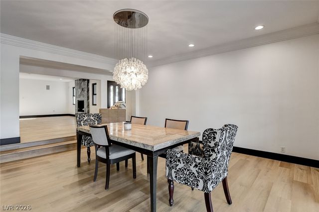 828 Vegas Valley Drive, Las Vegas, NV 89109