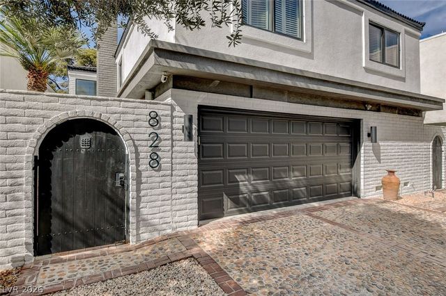 828 Vegas Valley Drive, Las Vegas, NV 89109