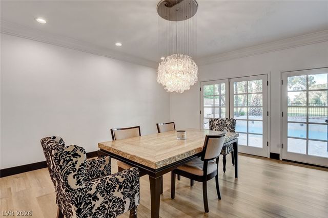 828 Vegas Valley Drive, Las Vegas, NV 89109