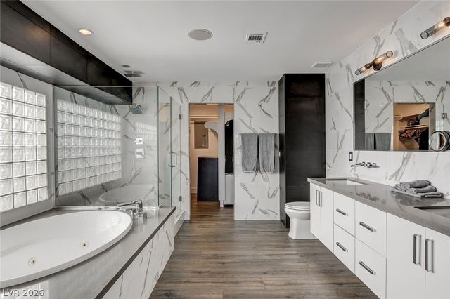 828 Vegas Valley Drive, Las Vegas, NV 89109