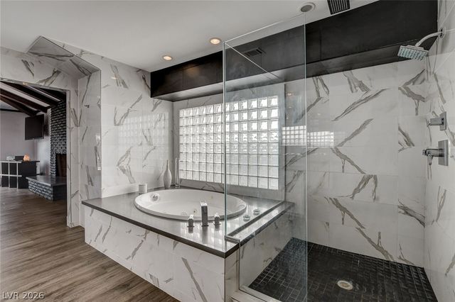 828 Vegas Valley Drive, Las Vegas, NV 89109