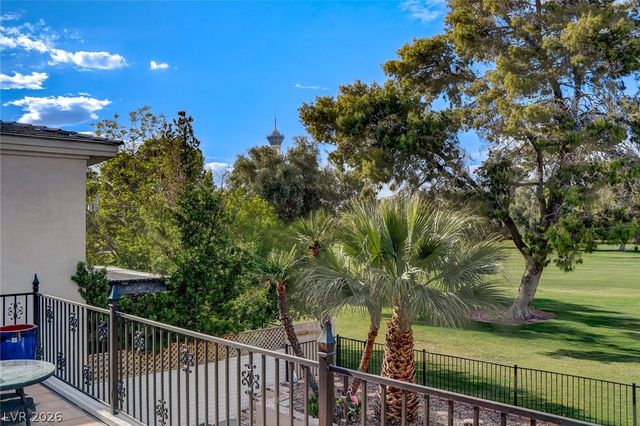 828 Vegas Valley Drive, Las Vegas, NV 89109