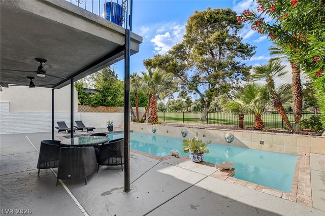 828 Vegas Valley Drive, Las Vegas, NV 89109