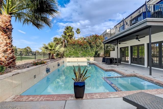 828 Vegas Valley Drive, Las Vegas, NV 89109