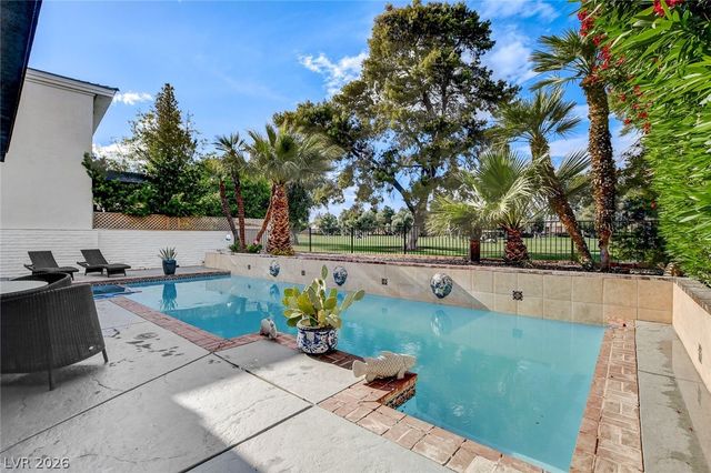 828 Vegas Valley Drive, Las Vegas, NV 89109