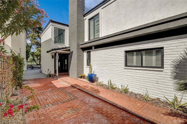 828 Vegas Valley Drive, Las Vegas, NV 89109