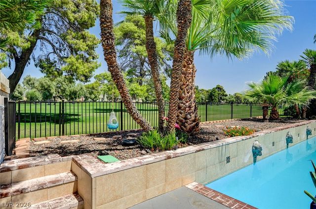 828 Vegas Valley Drive, Las Vegas, NV 89109