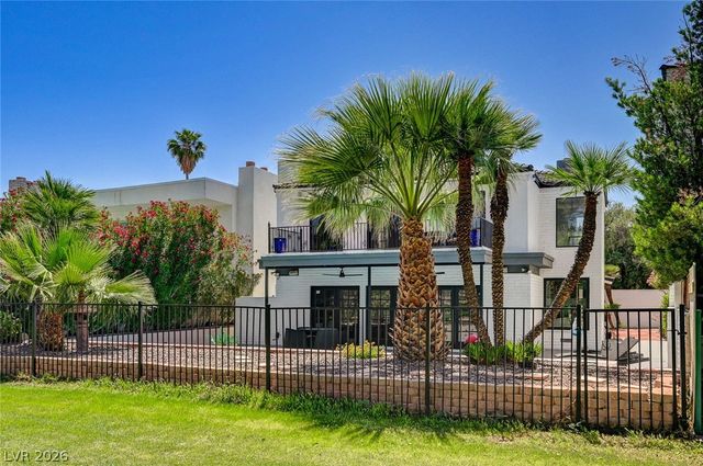 828 Vegas Valley Drive, Las Vegas, NV 89109