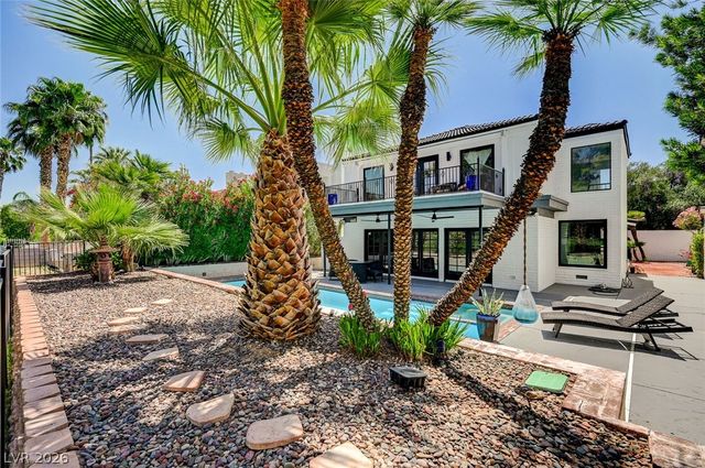 828 Vegas Valley Drive, Las Vegas, NV 89109