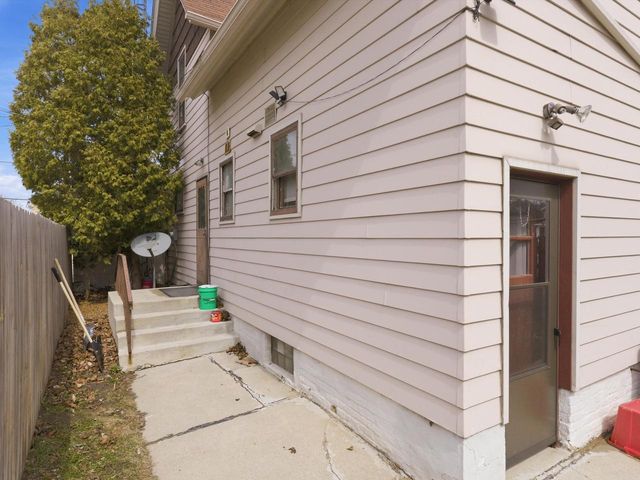 2201 Washington STREET, Manitowoc, WI 54220