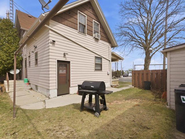 2201 Washington STREET, Manitowoc, WI 54220