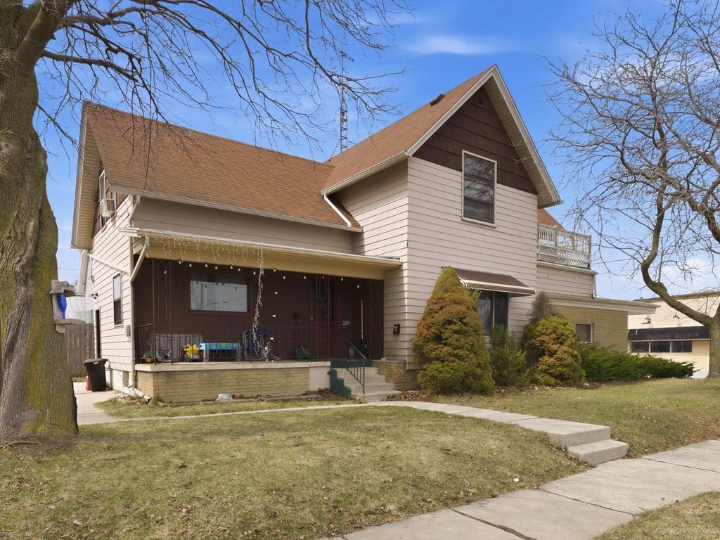 2201 Washington STREET, Manitowoc, WI 54220