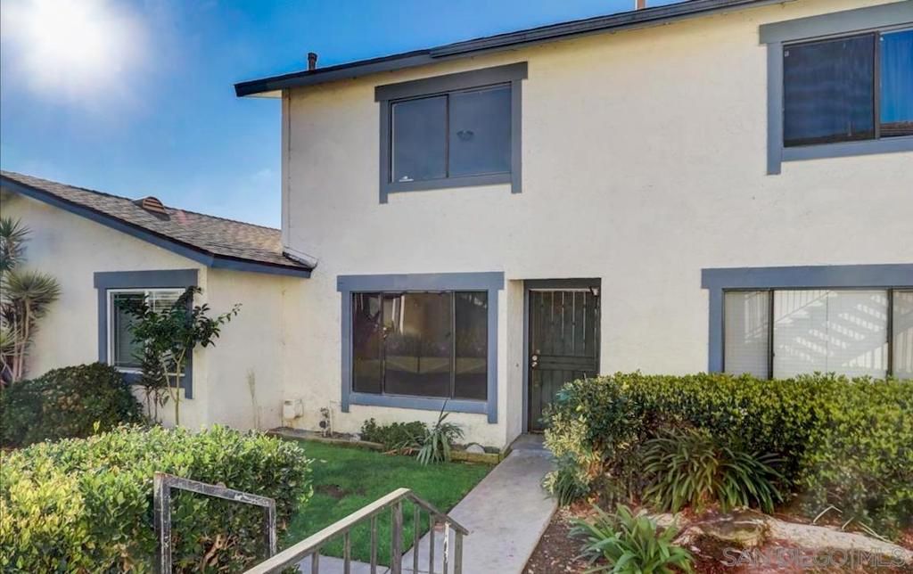 3433 Los Mochis way, Oceanside, CA 92056 — photo 2