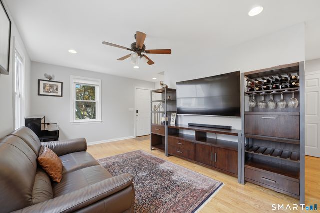 39 Scribner Avenue, Norwalk, CT 06854
