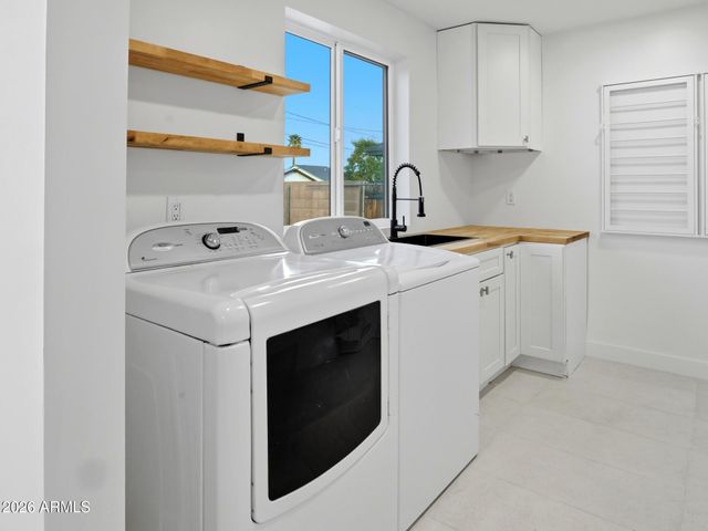 1306 E WILLETTA Street, Phoenix, AZ 85006