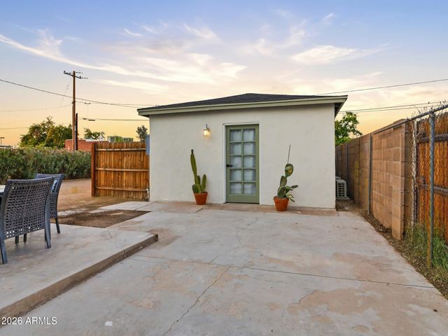 1306 E WILLETTA Street, Phoenix, AZ 85006