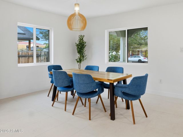 1306 E WILLETTA Street, Phoenix, AZ 85006