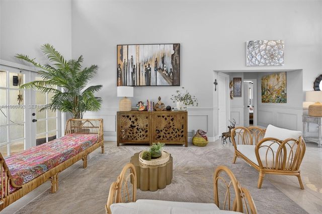 15000 SW 45th Ln, Miami, FL 33185