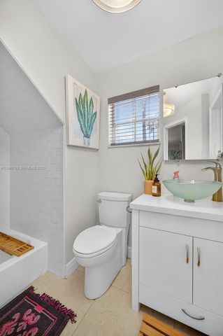 15000 SW 45th Ln, Miami, FL 33185