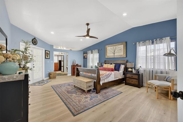 15000 SW 45th Ln, Miami, FL 33185