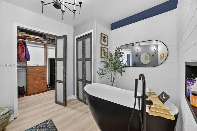 15000 SW 45th Ln, Miami, FL 33185