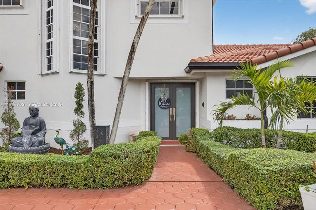 15000 SW 45th Ln, Miami, FL 33185