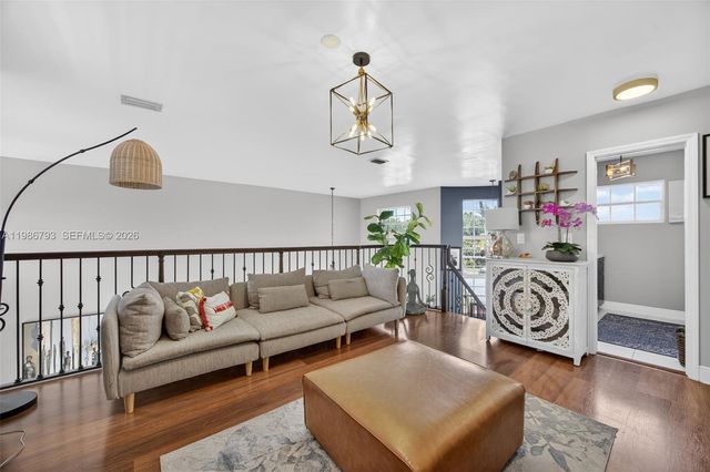 15000 SW 45th Ln, Miami, FL 33185