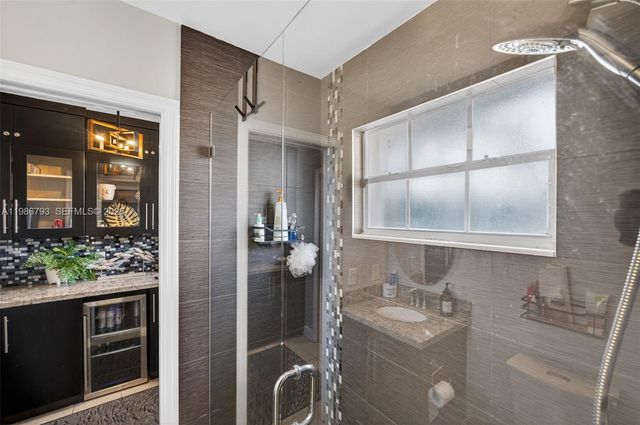 15000 SW 45th Ln, Miami, FL 33185