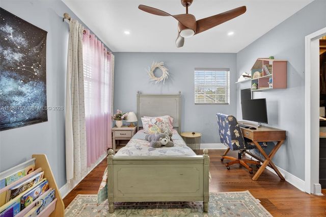 15000 SW 45th Ln, Miami, FL 33185