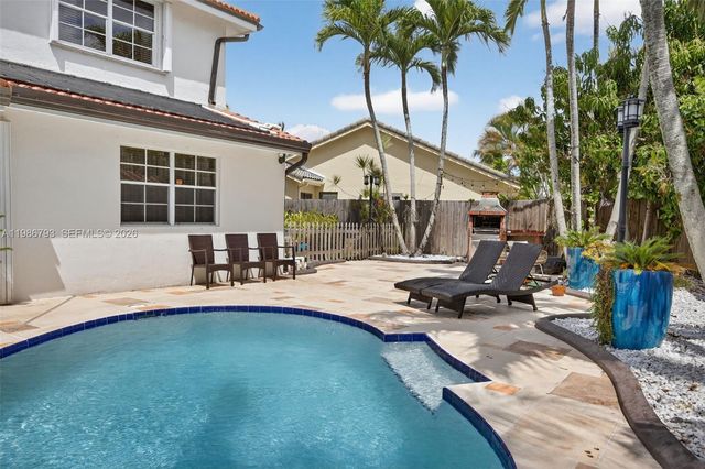 15000 SW 45th Ln, Miami, FL 33185