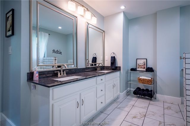 15 Golfclub Drive, Hilltop Lakes, TX 77871