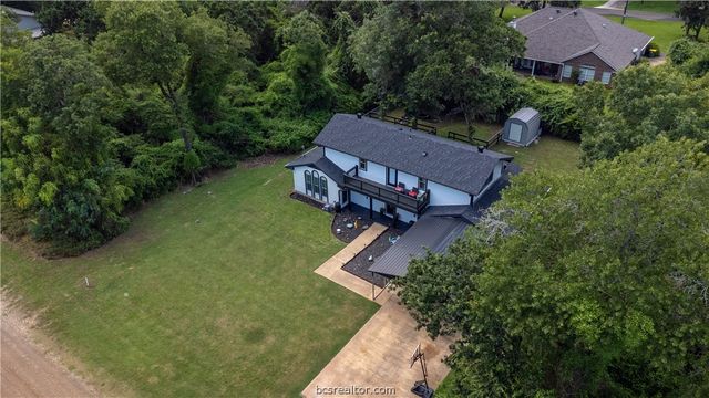 15 Golfclub Drive, Hilltop Lakes, TX 77871