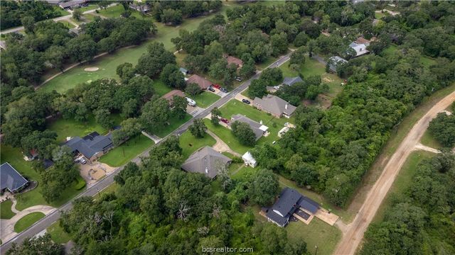 15 Golfclub Drive, Hilltop Lakes, TX 77871