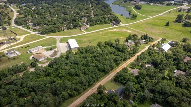 15 Golfclub Drive, Hilltop Lakes, TX 77871