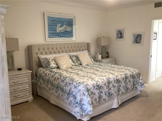 782 Eagle Creek DR 202, Naples, FL 34113