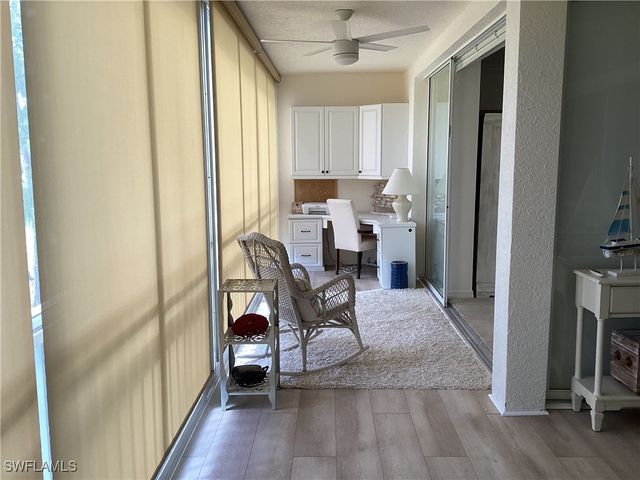 782 Eagle Creek DR 202, Naples, FL 34113