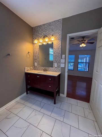 325 Hickman, Boerne, TX 78006