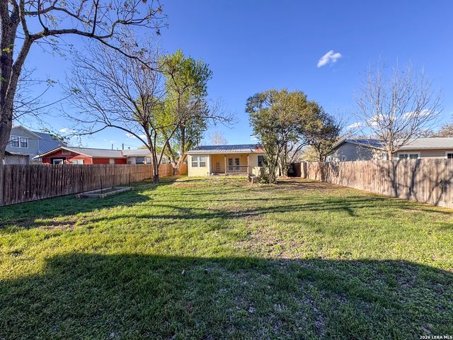 325 Hickman, Boerne, TX 78006