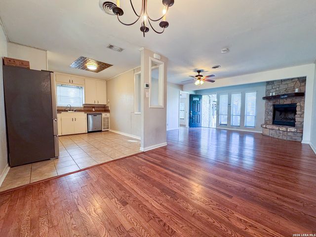 325 Hickman, Boerne, TX 78006