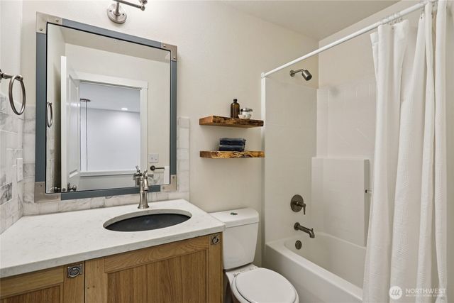 2122 NW Boulder Way Drive, Issaquah, WA 98027