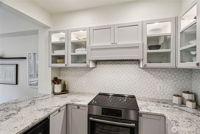 2122 NW Boulder Way Drive, Issaquah, WA 98027