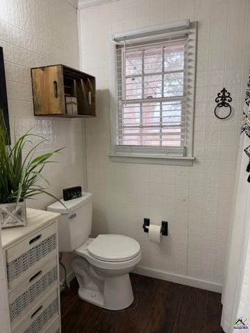 229 W Peter St, Cochran, GA 31014