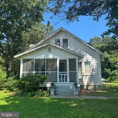 455 HALLOWING POINT RD, Prince Frederick, MD 20678